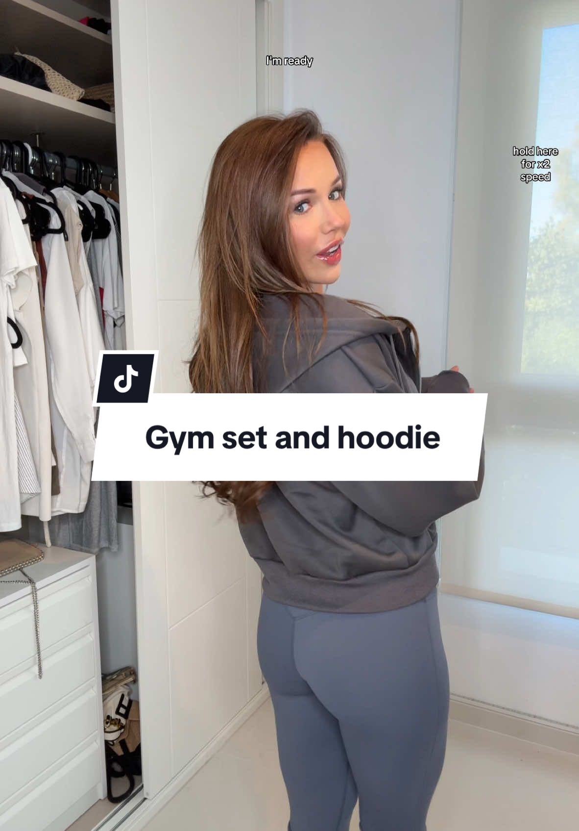 Links above 👆🏼 #tiktokmademebuyit #spotlight #dealdrops #gymfit #crophoodie 