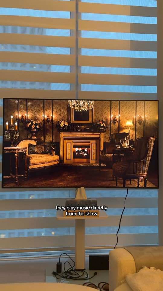 #stitch with @Sincerely Miss Ash putting this on everyday until further notice THANK YOU @Netflix 😚 #bridgerton #bridgertonfireplace #netflixfireplace 