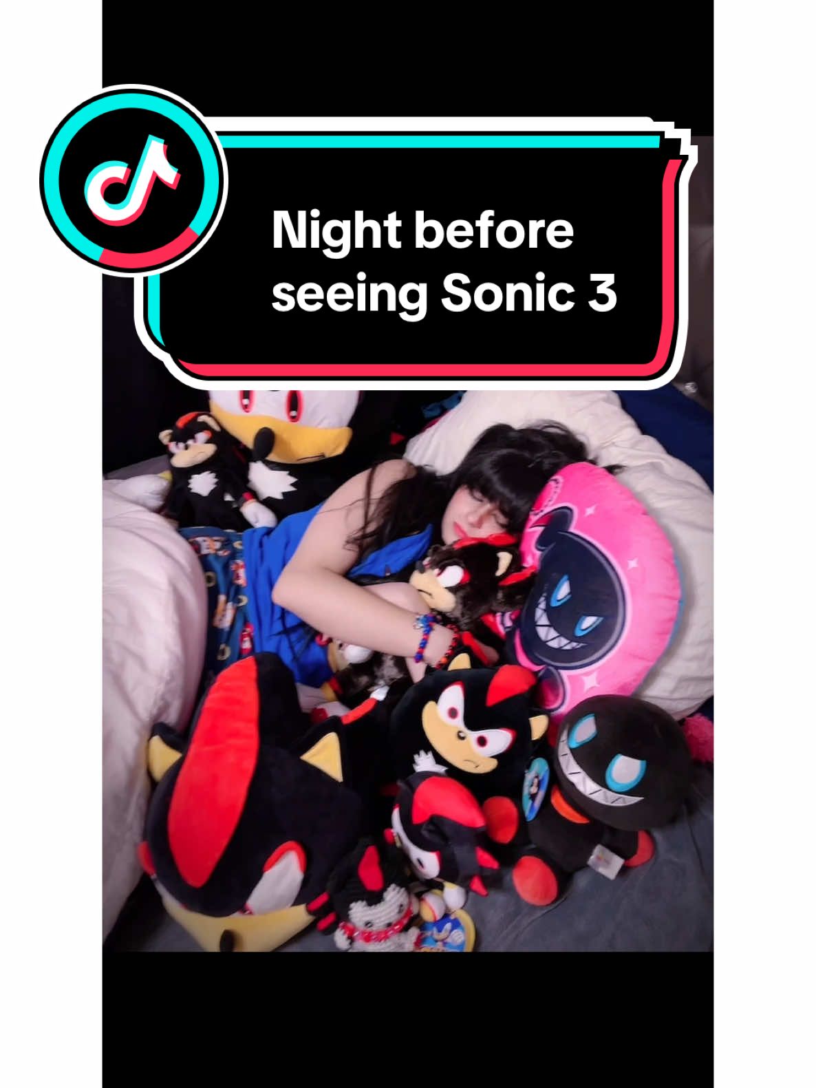 Every Shadow in the bed tonight LOL ❤️🖤 ONE MORE DAY!!💙❤️🖤 @sonicmovie #sonicmovie #sonicfan #sonicmovie3 #sonic #sonicthehedgehog #sonictiktok #sonicspeedmeup #soniccollector #shadow #shadowthehedgehog #sonicmeme #plushiesoftiktok 