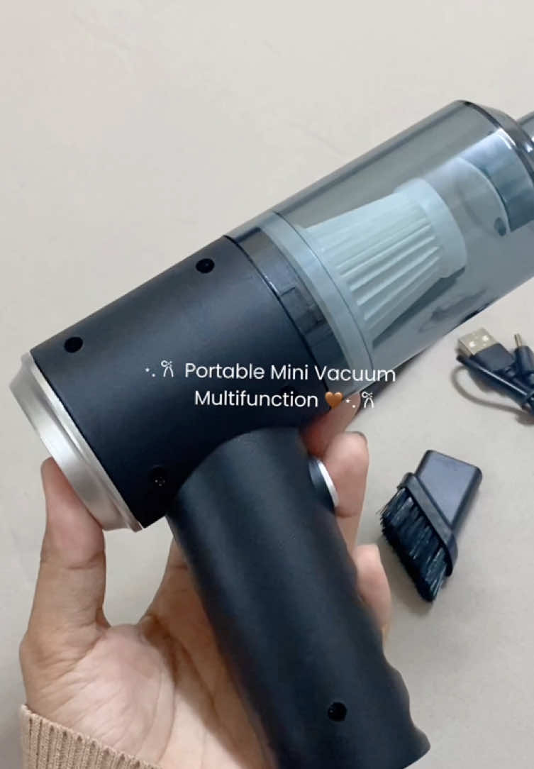 Multifunction mini vacuum 😍 selalu kita racun gegirl sahaja kn tapi kalini lia nak racun dua2 hehe sbb mmg sgt2 multifunction and yg penting sedut habis segala habuk yg dri sekecil2 smpai la sebesar habuk😝 meh grab cpt sbb tk hrga tk smpai 10 hinggit pn 🤭#racuntiktok #tiktok #affiliatemarketing #fyp#vacuum 