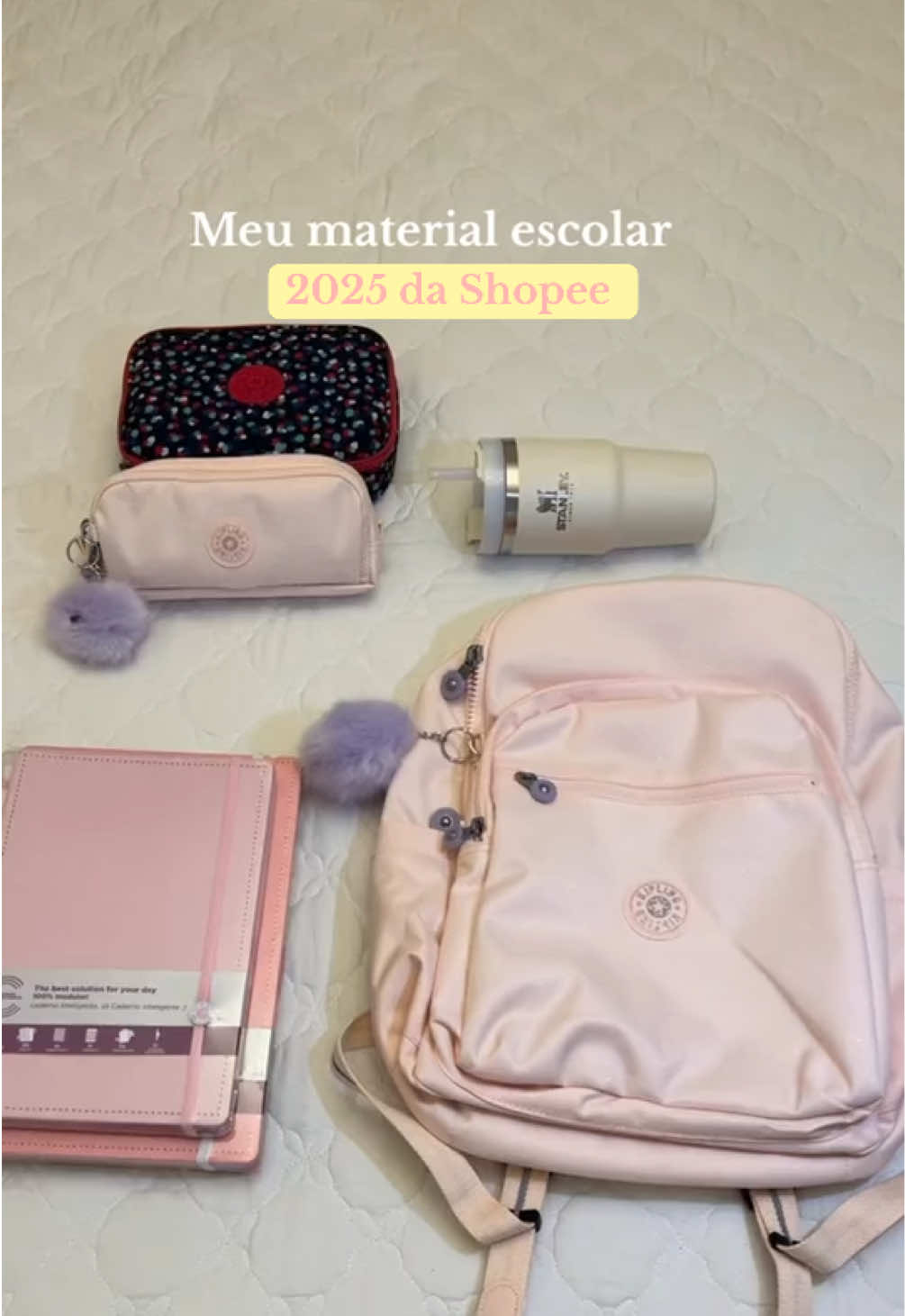 Eu amooo #cadernointeligente #estojo #estojodakipling #mochila #mochilakipling #kipling #copostanley #materialgirl #materialescolar #material #faculdade #facul #voltaasaulas #2025 #materialescolar2025 