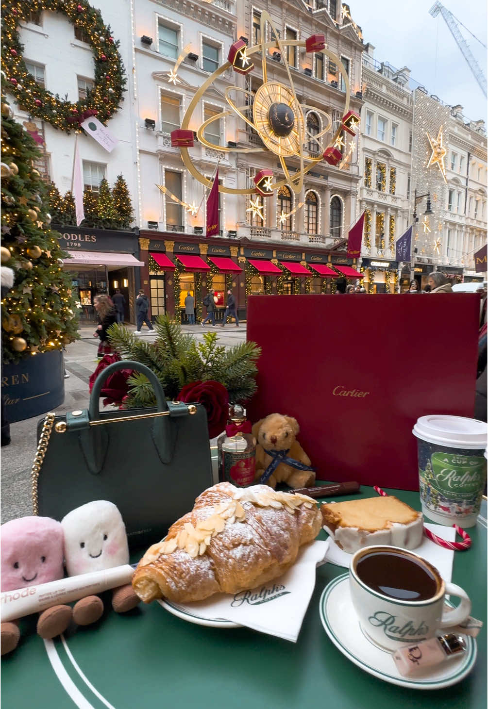 Girl therapy🧚‍♀️♥️🧚‍♀️                                  #fyp #girltherapy #shoppin #cofeedate #friendshipgoals #sisterhood #cartier #ralph #coffee #jellycat #bondstreet #london #fypsounds #aesthetics #yap #december 