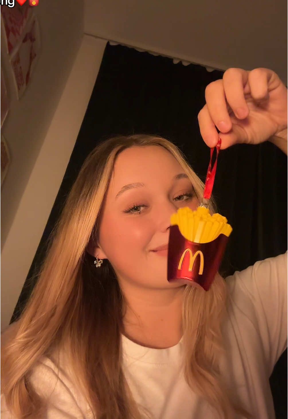 Ich danke euch Leute❤️✨Freitag früh suche ich den Gewinner aus und schicke es direkt los per Eilpost damit es an Weihnachten noch ankommt🫶🏻✨ #mcdonalds #pommes #verlosung #weihnachten #baum #weihnachtsdchmuck #iloveit #liebenwir #glück #follower #danke #ichliebeeuch | Das ist mein privates Gewinnspiel, jeder kann mitmachen, keine Garantie zu gewinnen, ich bestimme den Gewinner selber - unbezahlte Werbung 