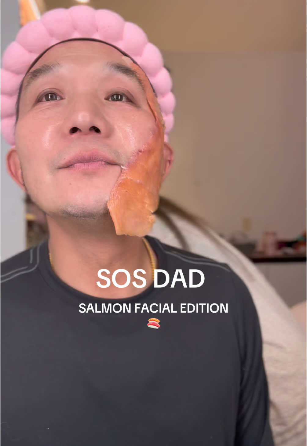 Dont worry he saved his salmon facial for breakfast 🍣🙌🏻 #pdrn #salmondna #kbeauty #koreanskincare #glassskin #glowyskin #sosdad #skincaretips #rejuran 