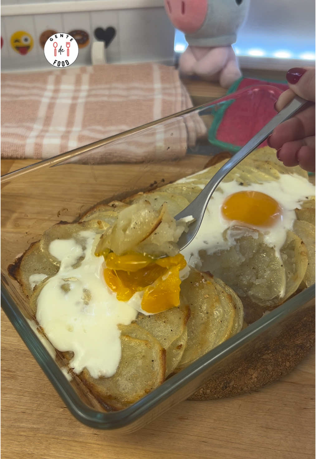 Patatas al horno con huevo #gentedefood #recetas #recetasfaciles 