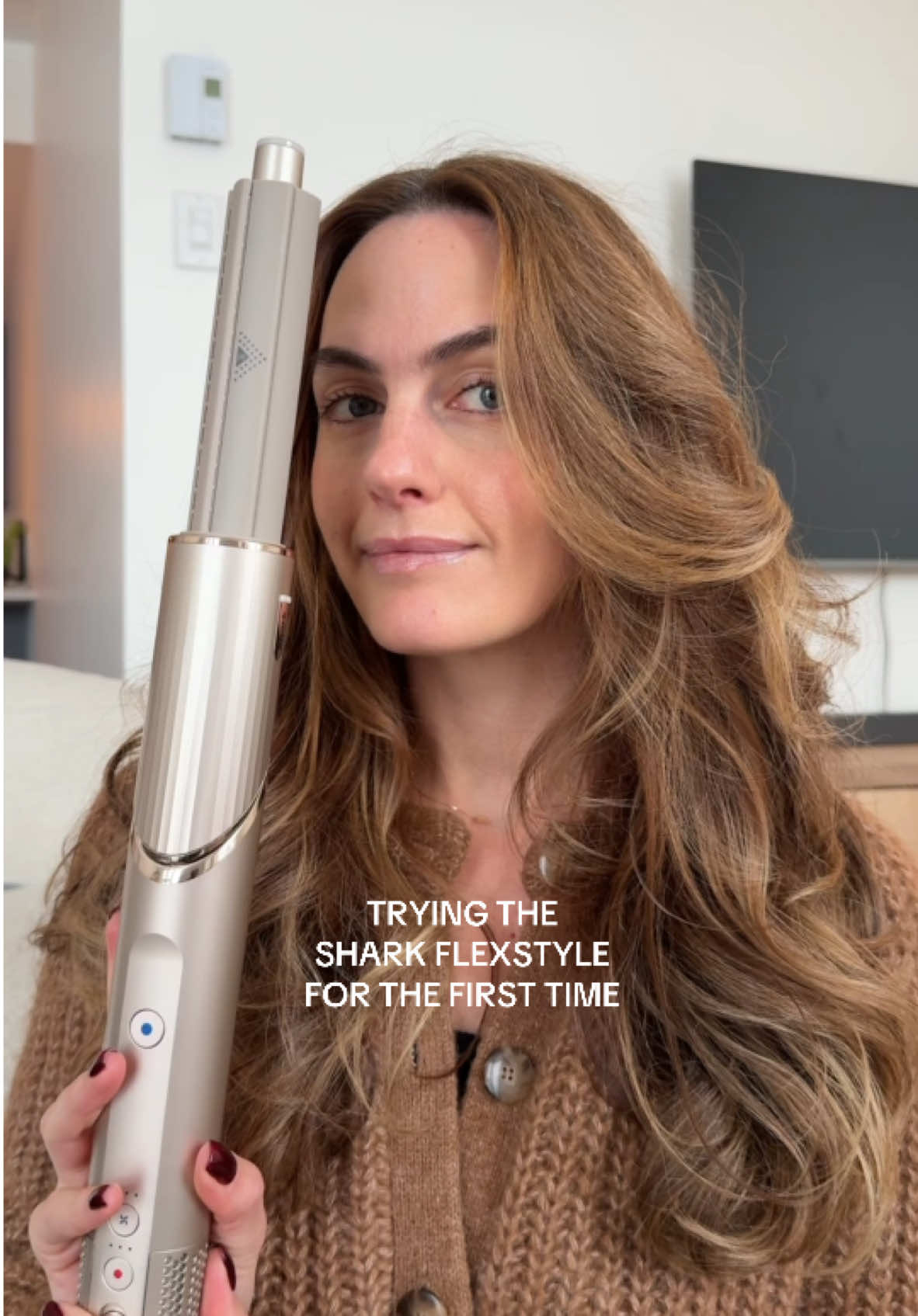 Ladies, I need some tips! I air dried my hair to be like 85% dry but then it fell like an hour or so later 🥲 @Shark Beauty #sharkflexstyle 