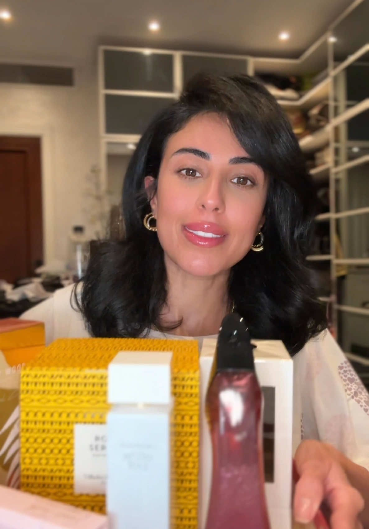 Blind buy unboxing 😎 #inspiredbyzeina #zeinaelnaggar #مش_اعلان #perfumetiktok #perfumetalk #perfumecollection #blindbuyfragrances  @Elizabeth Arden Inc.  @Carolina Herrera  @Sabrina Carpenter  @Goldfield & Banks Australia  @Guerlain 