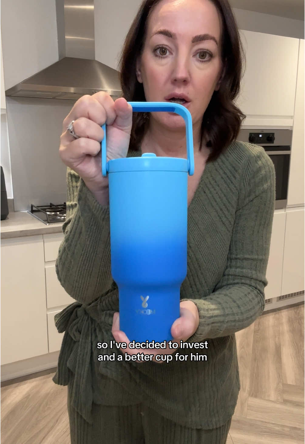 Hopefully this sorts the issue of the water bottle leaking in his bag! #insulatedcup #meoky #meokycup #insulatedbottle #tiktokmademebuyit #dealdrops #mumlifeontiktok #ukmum 