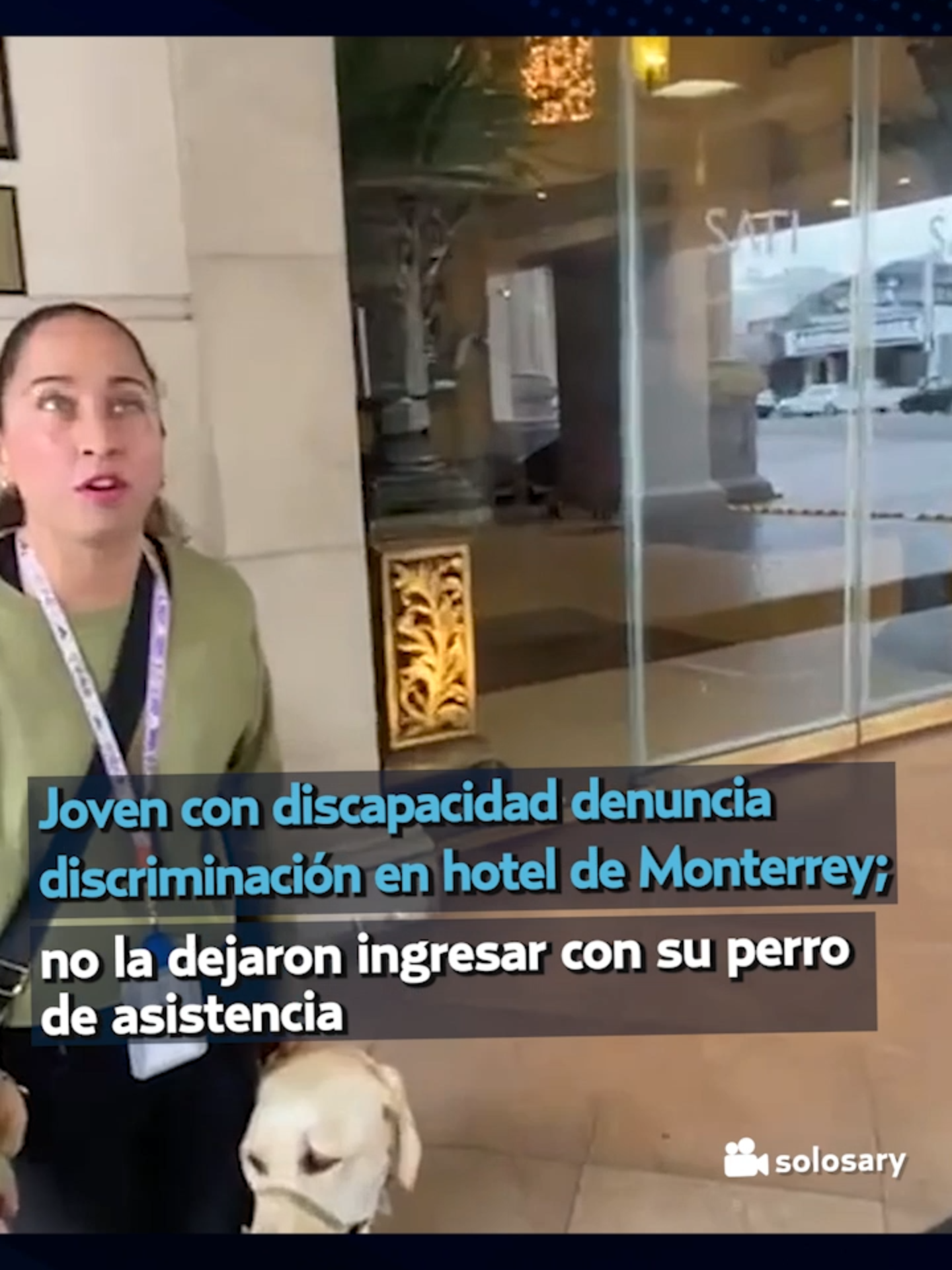 #ENTÉRATE | Sari, una joven quien vive con discapacidad visual, fue invitada a una posada en un hotel de #Monterrey,Nuevo León; sin embargo, personal del lugar le prohibió el acceso con su perro guía, el cual le es necesario para su autonomía. 