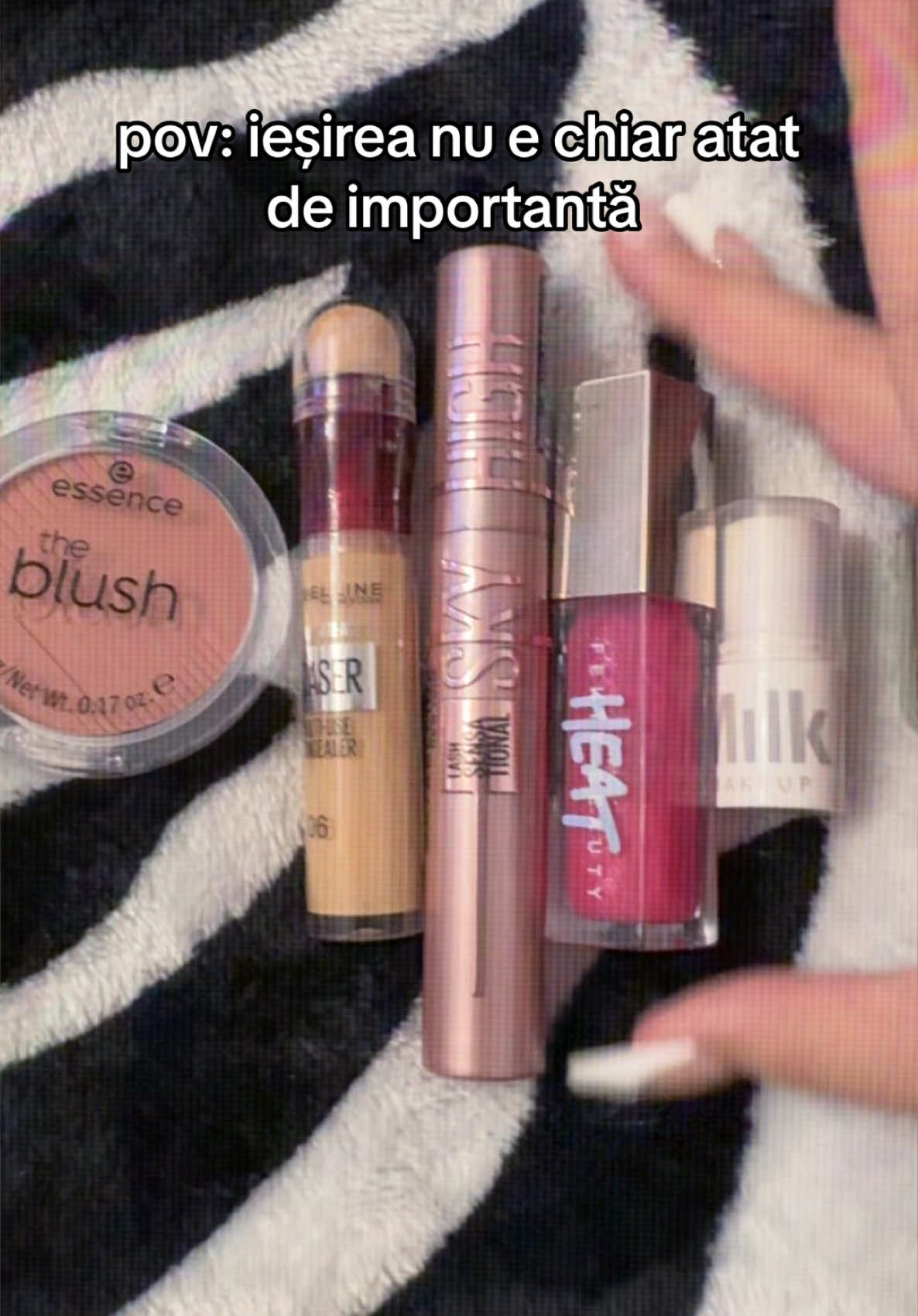 prima pudra era de la Huda… #pamflet #machiaje #sephora #funny 