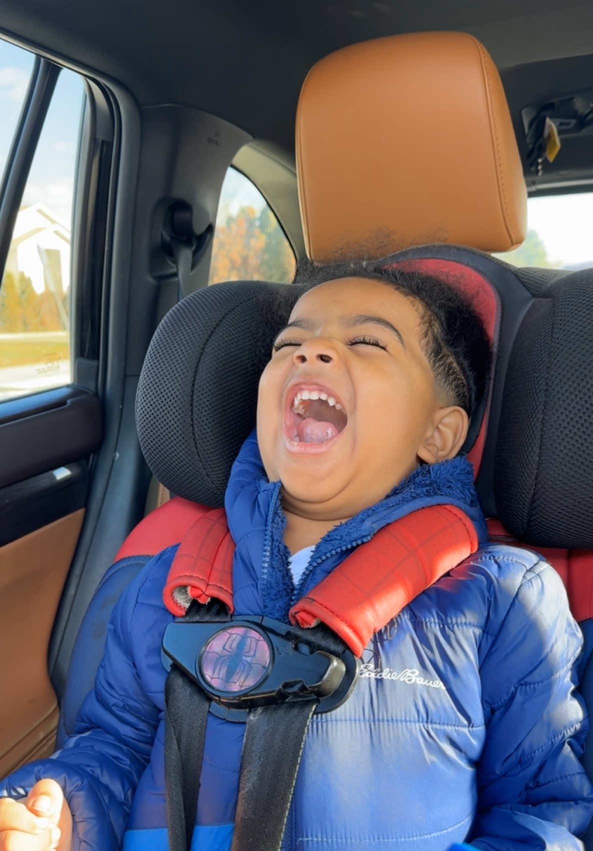 We love to jam after school pickup. Lol this is his favorite song at the moment! #boymom #kendricklamar #schoolpickup 