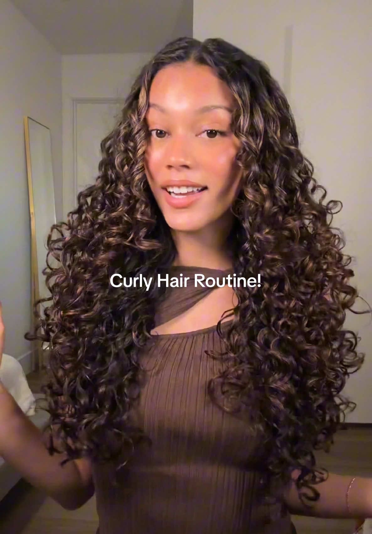 Sharing my 4 product curly hair routine of 2024!⭐️  What products did you guys love this year, that I can try in 2025?🥰  #curlyhair #curlyhairroutine #hairtransformation 