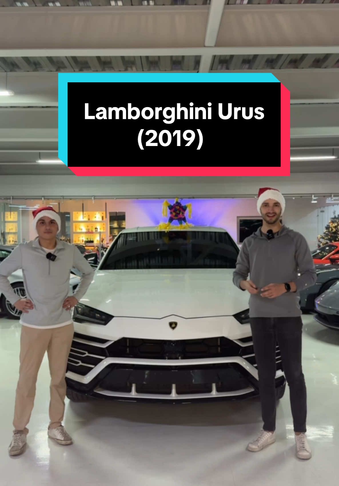 Si estás buscando videos de navidad porque no sabes qué regalarle a tus hijos, no te preocupes, regálales este Lamborghini Urus! 🐂🎁🎄 📍Disponible en @Euromotorscdmx  #review #reseña #humor #lamborghiniurus #urus #suv #luxurysuv #videosdenavidad #autos #cars #car #camioneta #regalo #ideasderegalosdenavidad #navidad #christmas #xmas #christmasgift #cartok #carsoftiktok #creatorsearchinsights 