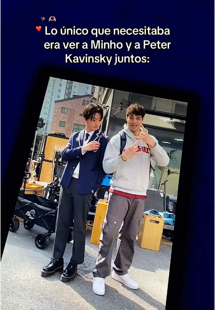 Mi novio y mi marido juntos🫵🏻🙂‍↕️#peterkavinsky #minho #libros #xokitty #xokittynetflix #BookTok #besoskitty #peterandlarajean #minhoandkitty #noahcentineo #besoskittynetflix #larajean #fyp #atodosloschicosdelosquemeenamore  