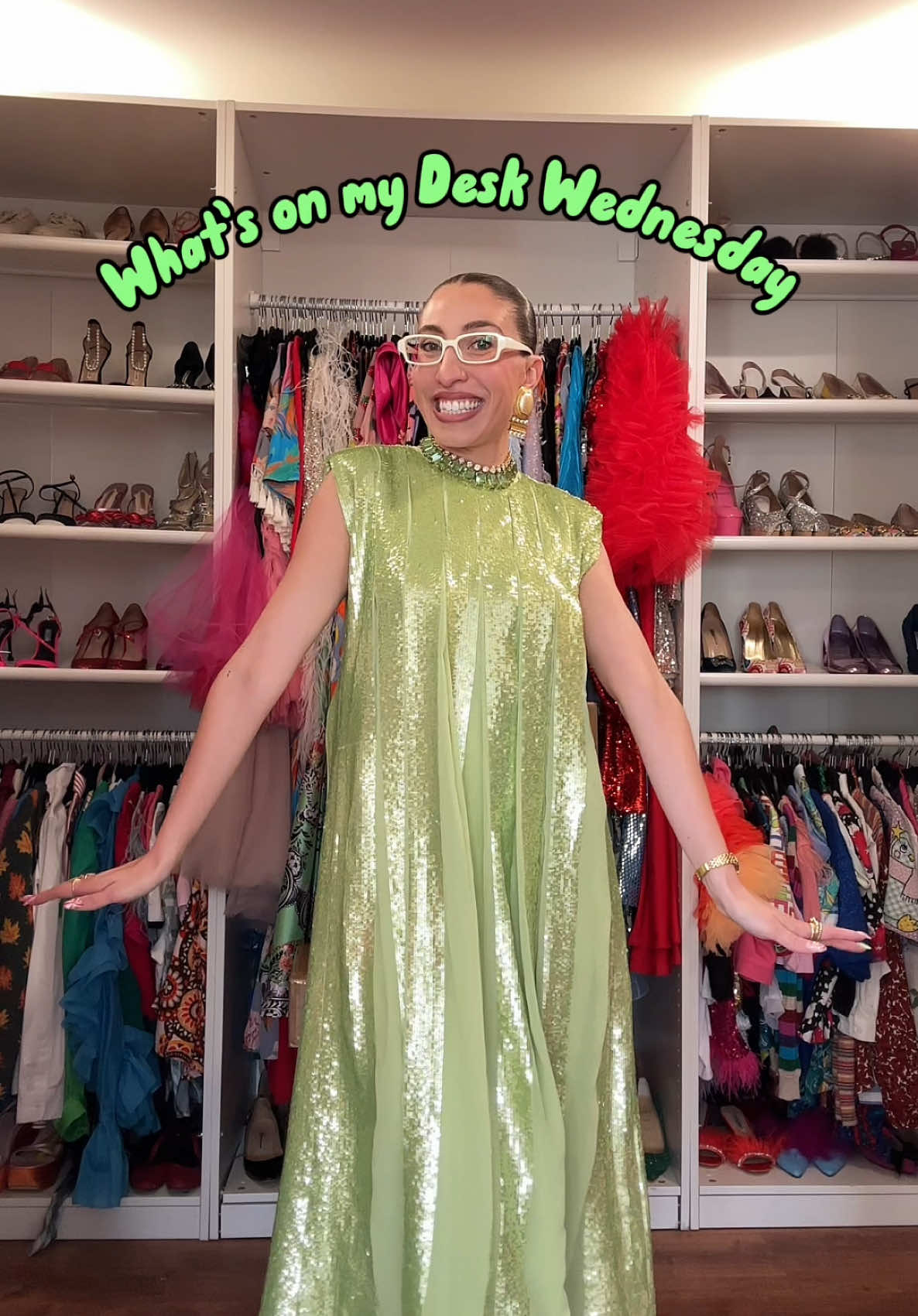 The olive dress!!😍🫒🍸💞 #fyp #holidayfashion #unboxing #TikTokFashion #fashiontiktok #unboxingvideos #prunboxing #damsonmadder #skincareroutine #closettour #whatsonmydeskwednesday 