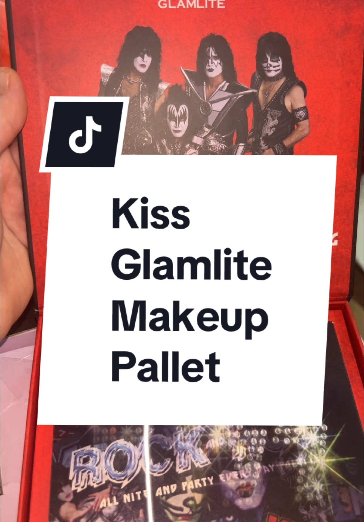 80% off only $8 with free shipping !! Rock and roll all night long with your makeup look from thos pallet this deal want last yall run and tag your favorite makeup influencer and tag me in your videos if you het this i want to see so bad !! #makeup #kiss #pallet #makeuppalette #glamlite #glamlitecosmetics #mikaylanogueira #makeupqueen #tiktokshopcreatorpicks #newyearnewaura #giftguide #tiktokshopholidayhaul #fypシ #beauty #rockstar #rocknroll 