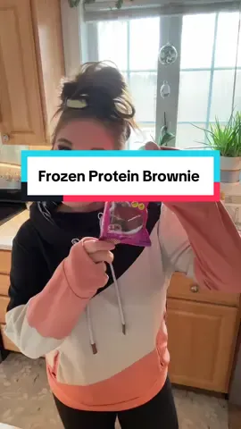 Umm YES! 🙌🏼 Try them frozen and thank me later 😘 Thank you to the girl on here who posted to try these frozen!! #protein  #proteinbrownies #primebites #healthy #frozen #snacks #holidays #proteintreats #yum #chocolate @Prime Bites Protein Snacks 