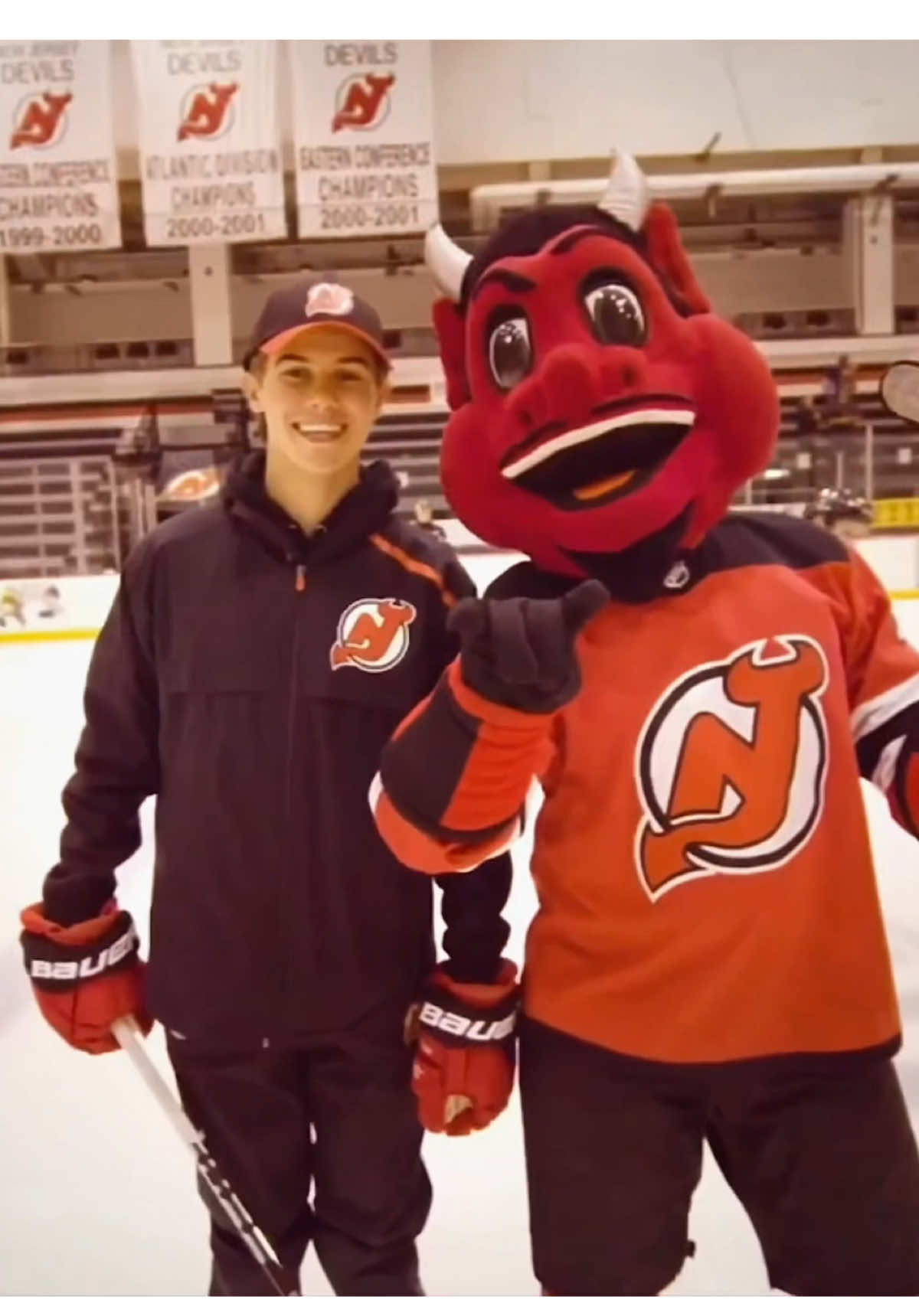 big fan of wtv this is #jackhughes #njdevils #hockey #NHL #fyp #hughesbrothers #lukehughes #quinnhughes @ྀིྀིemily  ྀིྀི