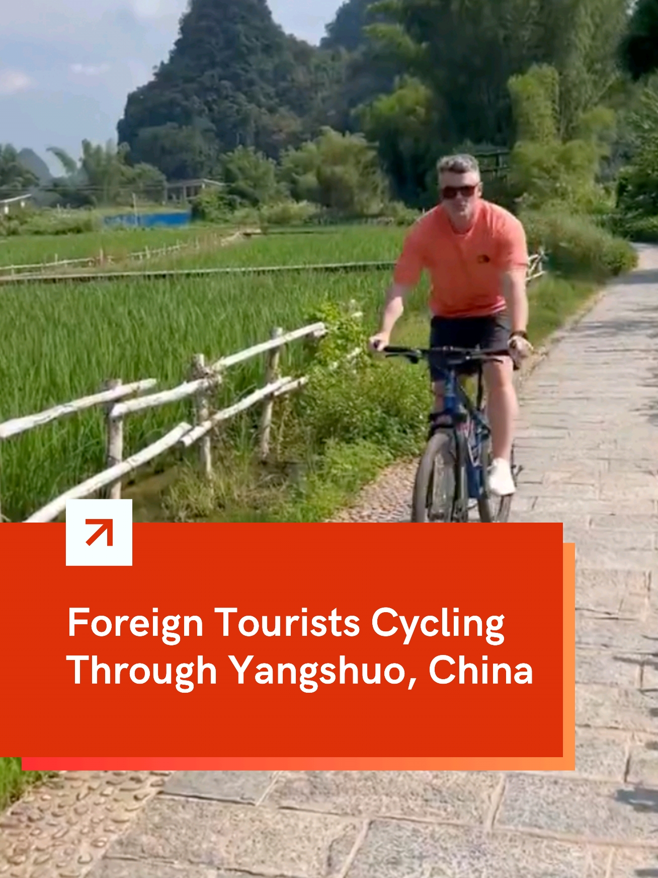 Foreign #tourists embrace the charm of #Yangshuo, #China, with a scenic #bike ride through its breathtaking# landscapes! 🚴‍♀️🇨🇳 #chinatravel 