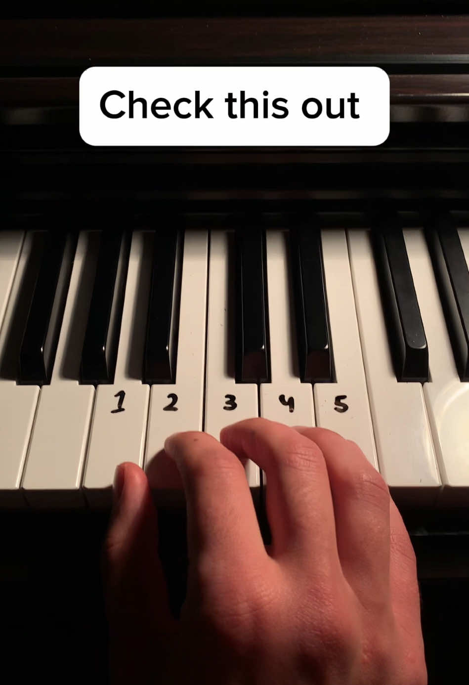 Simple Dramatic melody that sounds complicated 🎹 #pianotok #piano #checkthisout #trythis #pianomusic 