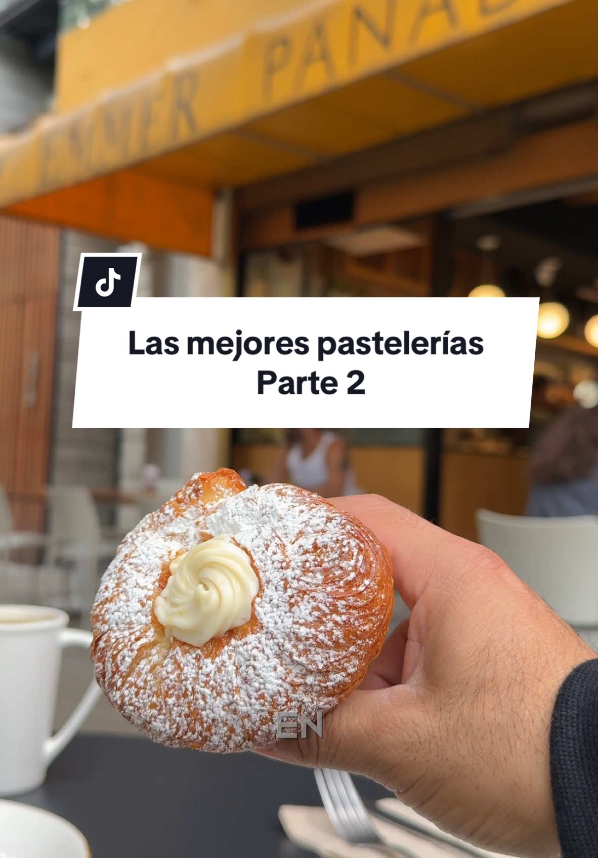 Seguimos probado las mejores pastelerías y panaderías de CDMX!  Parte 2.  🧁 La Ruta de la Seda  🧁 Vulevú Bakery  🧁 Amano 🧁 Emmer   Todas fueron elegidas para ser las ganadoras de la corona de #PhiladelphiaSelection , la famosa corona que reconoce a las mejores pastelerías y panaderías de todo el país.  #creatorsearchinsights Latín restaurants #latinrestaurants #panaderias #panderiaartesanal #panesartesanales #postresdeliciosos #postres 