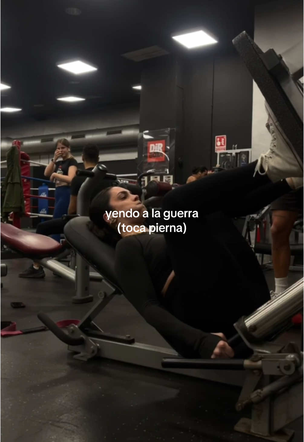 la preparación mental del dia de pierna es otro nivel💀 #fyp #parati #gym #gymgirl #gymrat #GymLife #humor #gymmemes 