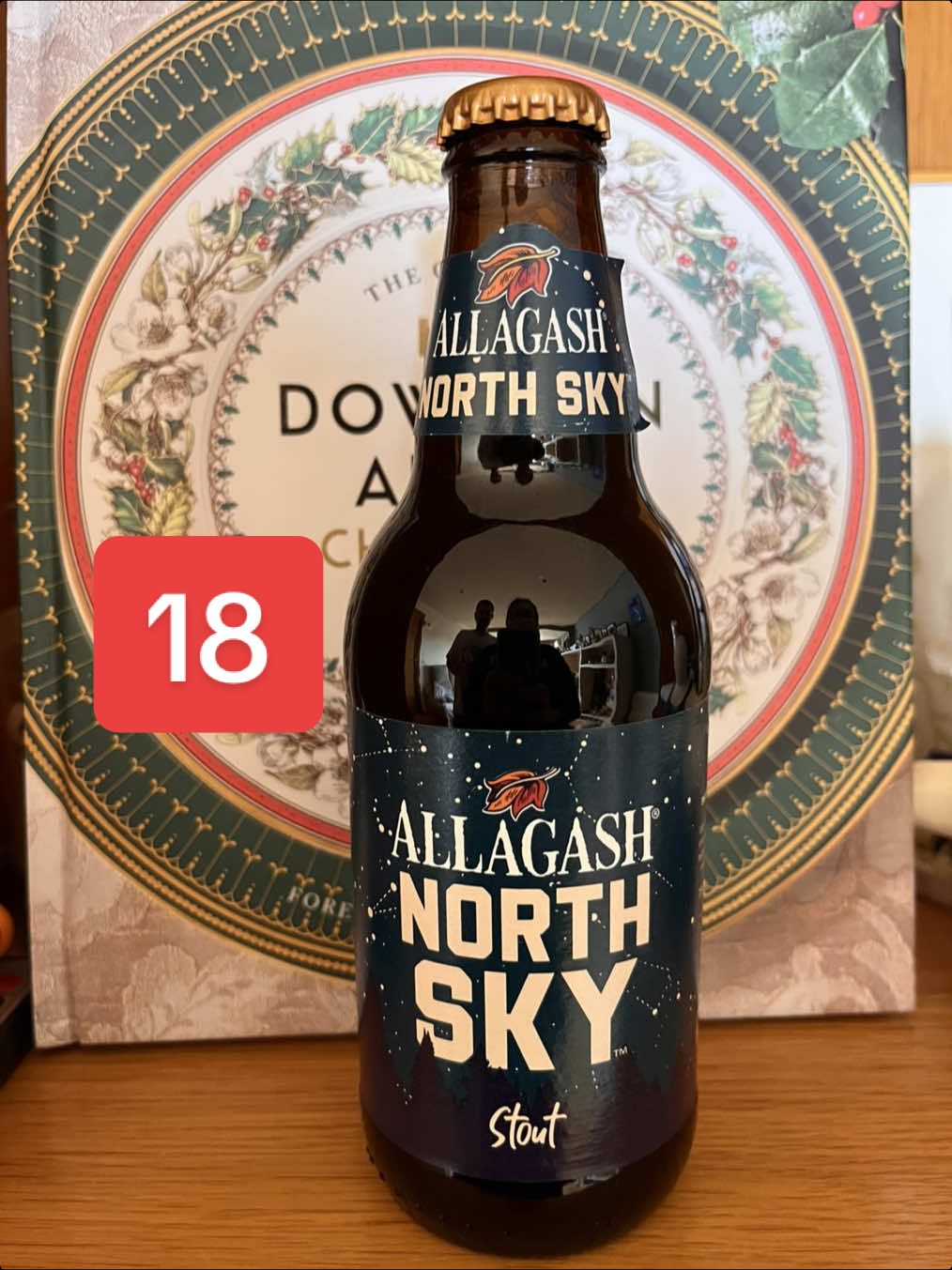 Día 18: Hoy, en el calendario de adviento de mi marido, toca la cerveza North Sky de Allagash Brewing Company. Una stout belga originaria de Portland, Maine, con un perfil suave y cremoso que combina notas de cacao, café y frutas oscuras. #calendariodeadviento #cervezaartesanal #allagashbrewing #northsky #belgianstout #beerlover #mainebeer #navidad2024 #adventcalendar #dia18 #day18 #navidadentiktok #navidad2024🎄🎅 #xmasspirit #xmasseason 