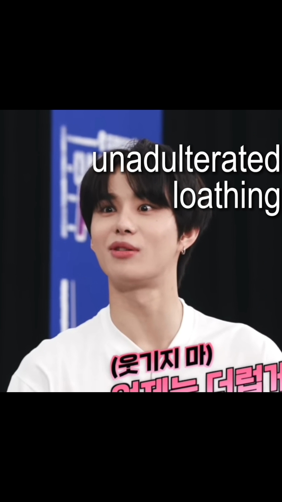 that clip of doyoung trying to drown jungwoo is never not funny  #doyoung #jungwoo #nct