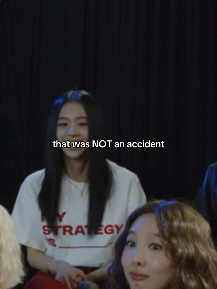 That was NOT an accident #fyp #xybca #hainmina #twice #sana #chaeyoung #chaeiilx #kpop