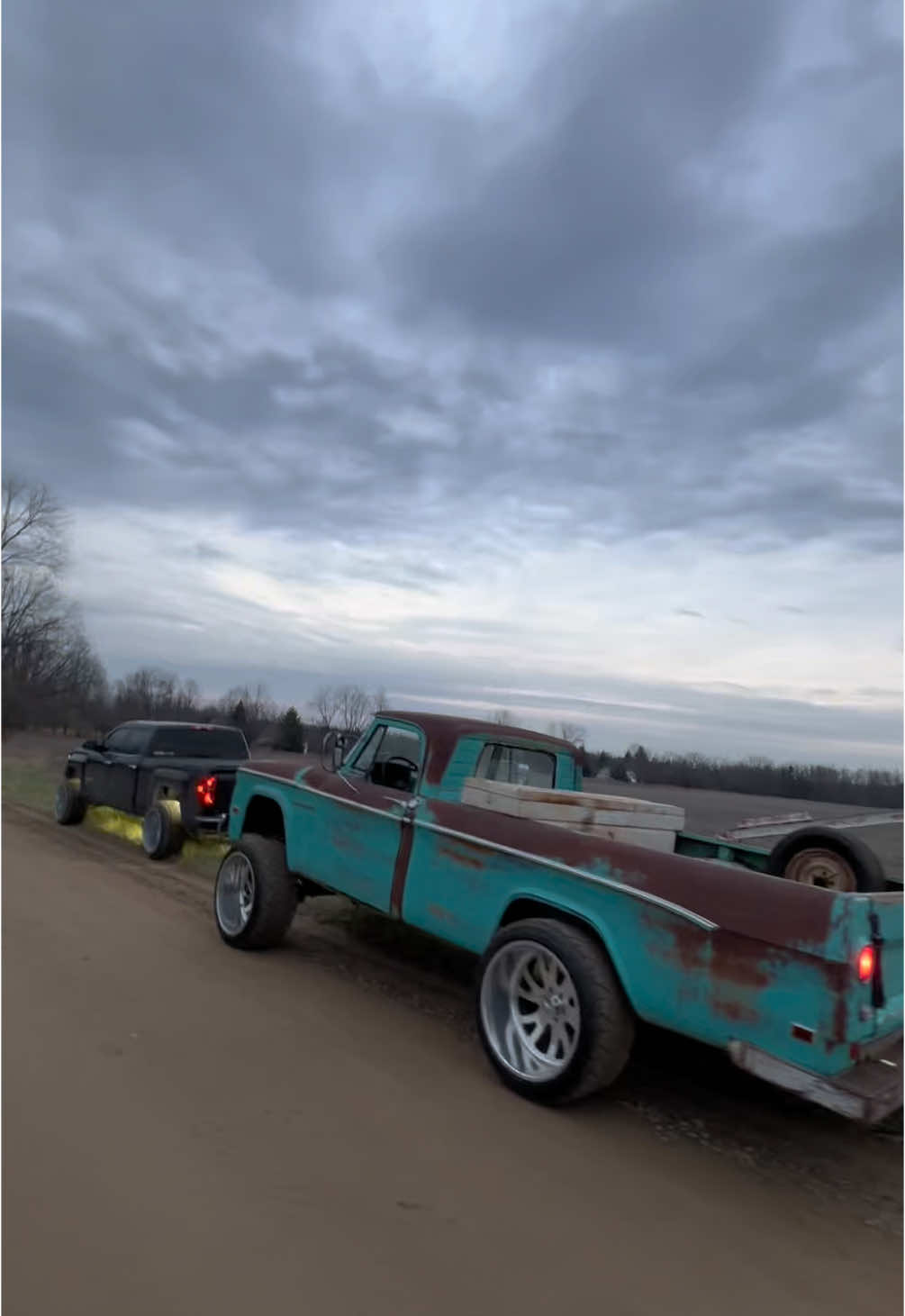 Auhhh #CapCut #sneakthisinyourlink #dodge #d100 #longbox #leanin #squattedtruck #michigan #bluecollar #foryoupage #americanforcewheels #trucktok #leanqueen #sweptline #d100dodge #findit #trending #foryourpage 