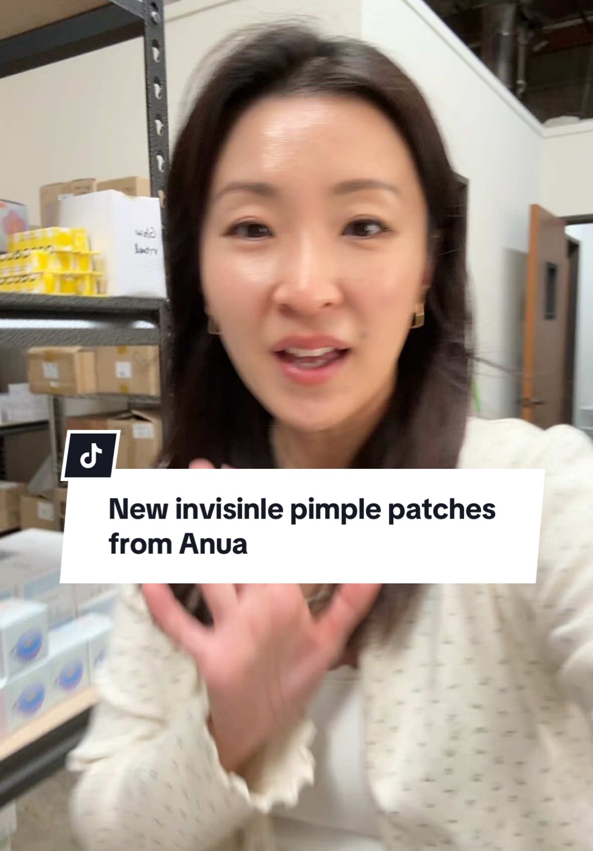 Because who wants to put makeup over an active pimple instead of taking the gunk out 👍🏻 #olivekollection #acne #pimple #pimplepatch #pimplepatches #anua #anuaskincare #poppingzits #skincare #acneskincare #acneprone #koreanskincareproducts #koreanskincare 