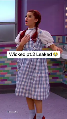 wicked pt.2 leaked 😭🤣 📲@Nickelodeon  #arianagrande #arianator #wicked #creatorsearchinsights #gotit #victorious #glinda #dorothy 