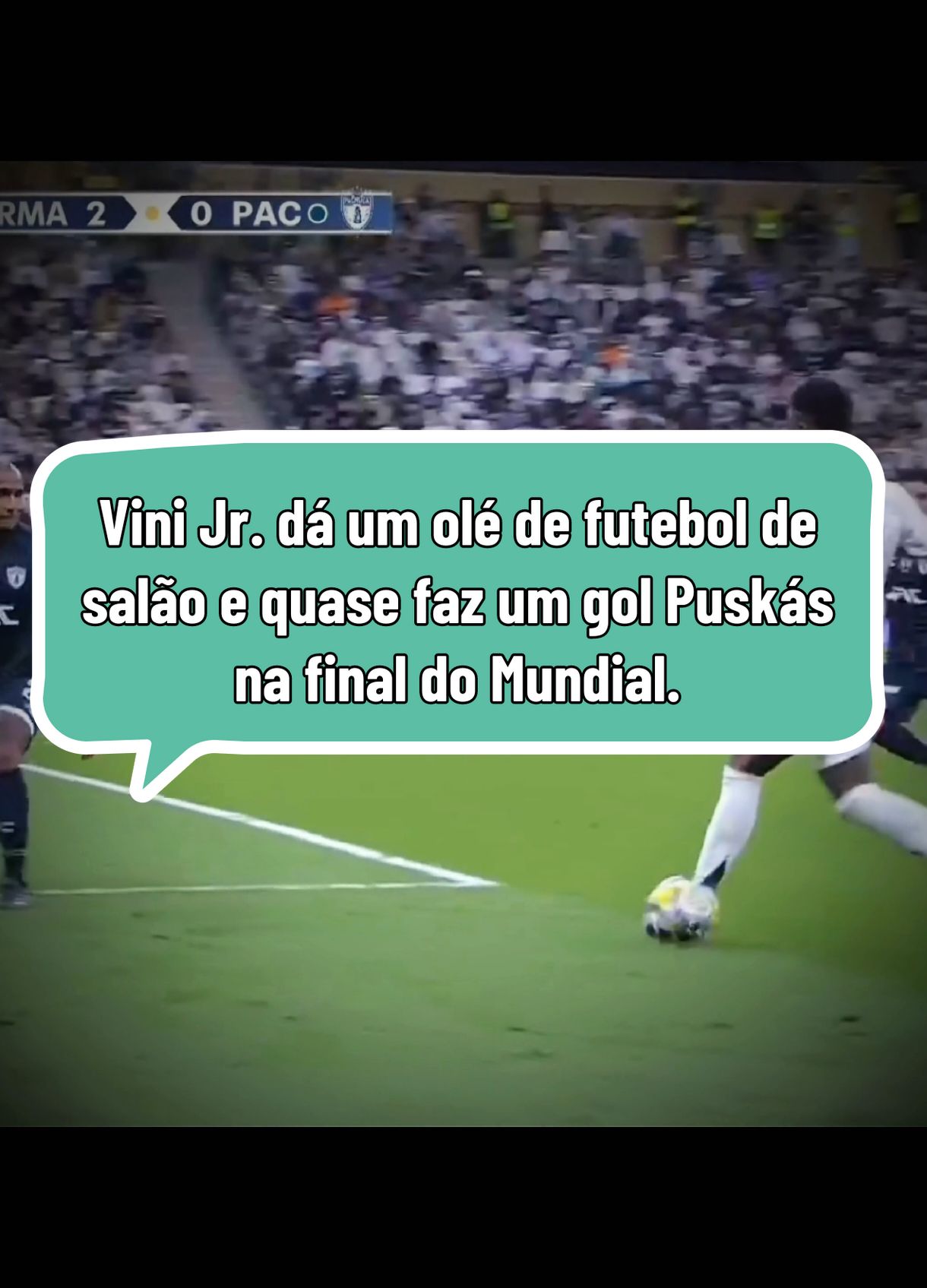 Vini Jr. dá um olé de futebol de salão e quase faz um gol Puskás na final do Mundial.