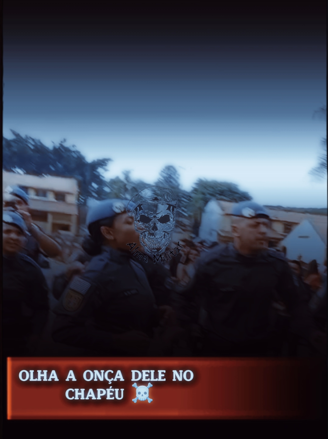 Olha a onça dele no chapéu ☠️🔰 . . . Créditos: @GANHARIA_BRASIL  #policial #pmsp #soldado #mulher #militar #infantaria #pqdt🇧🇷 #tfm #pa #corridaderua #exercitobrasileiro🇧🇷 #almamilitar #viral_video #fypageシ 