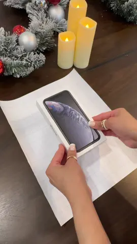 This wrapping hack is so cool!🎁💝✨ #christmas #trendingvideo #gift #giftideas #viral_video #asmr #asmrsounds #satisfyingvideo #hack #DIY #giftwrapping #xmas 