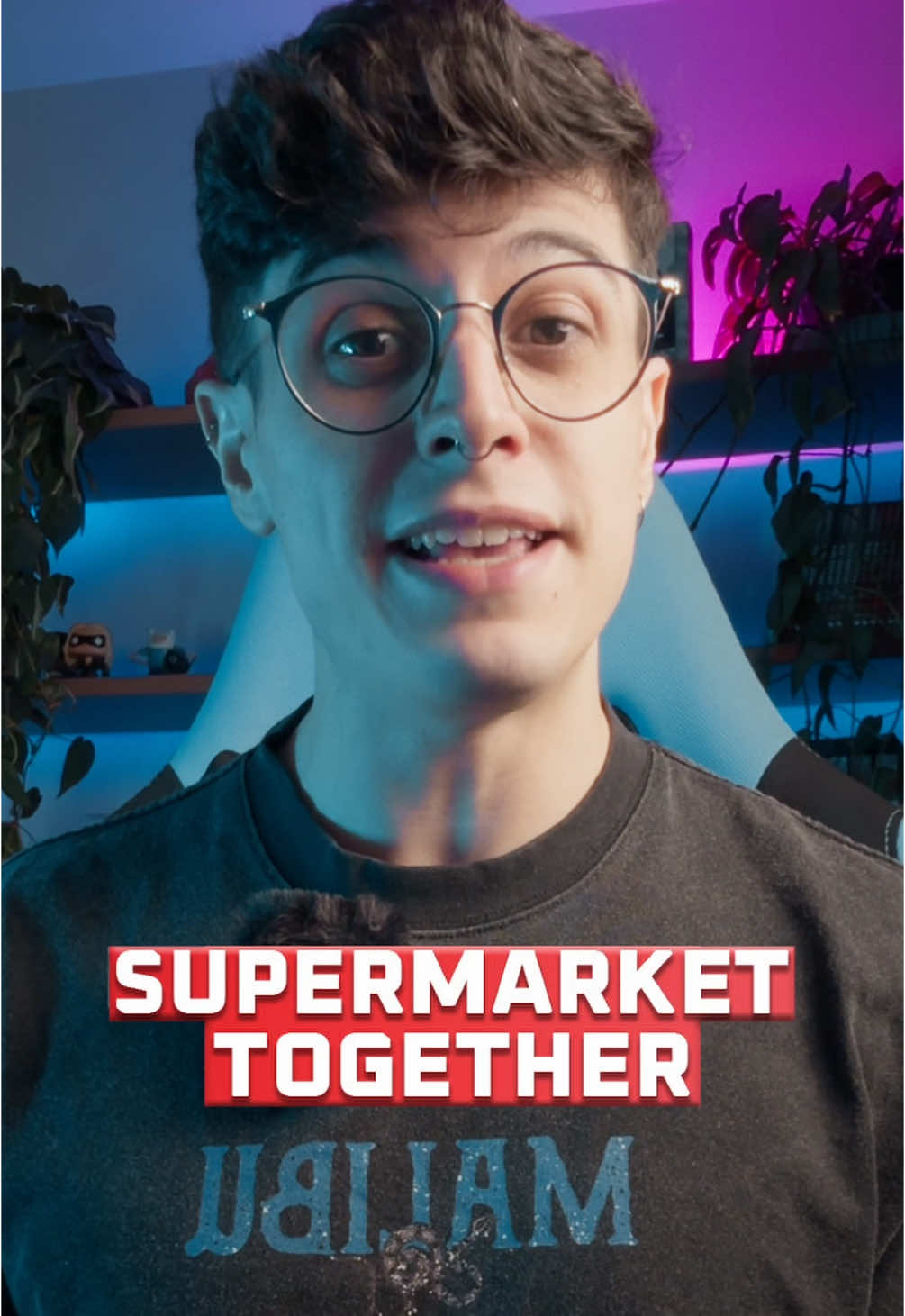 Supermarket Together é o jogo gratuito perfeito para você jogar com seus amigos. E nesse jogo vocês precisarão gerenciar um mercado da forma mais caótica possível!  #supermarkettogether #jogosgratis #coopgames #multiplayer #supermarketsimulator #freegames #videogames #dicasdejogos 