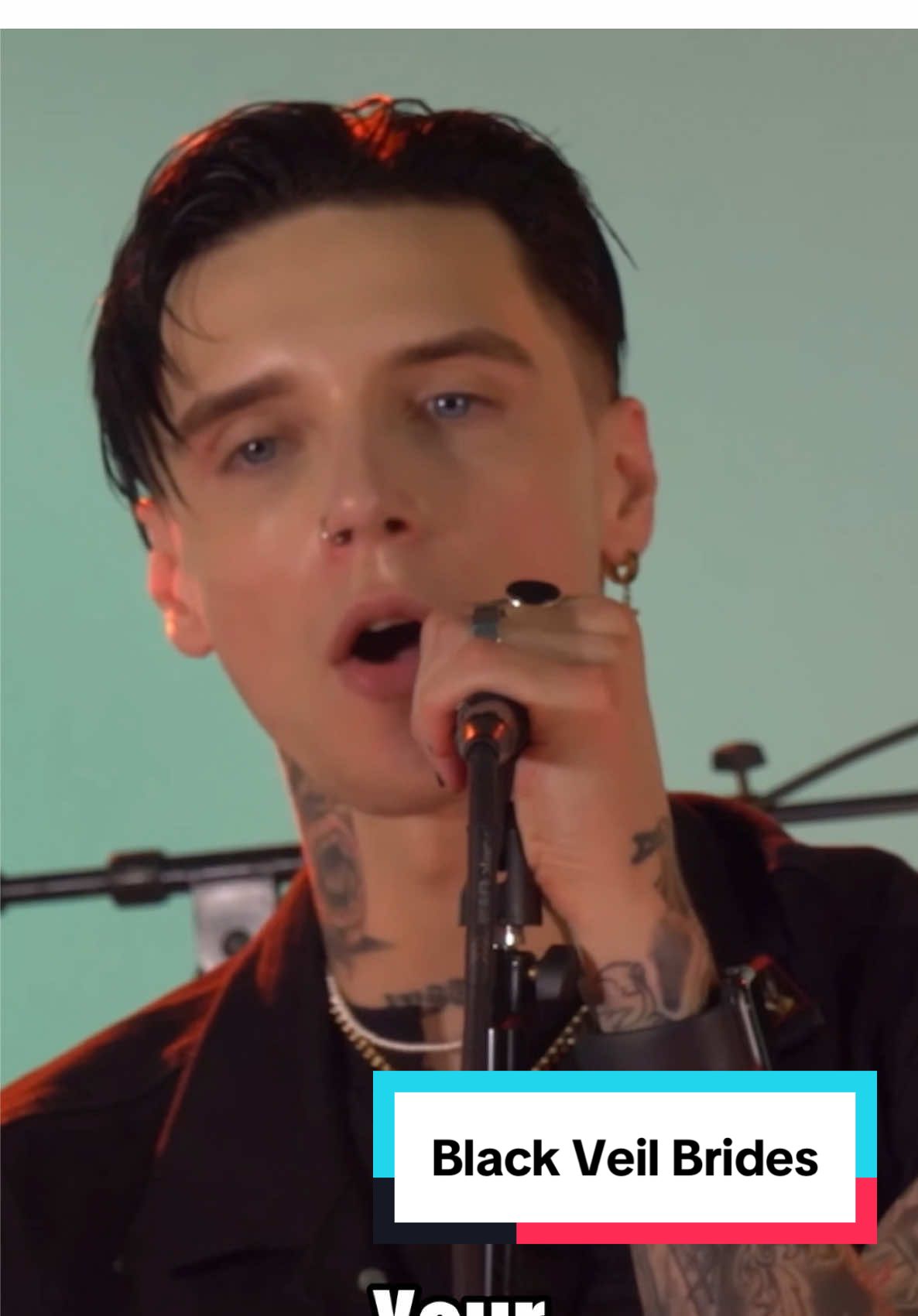 🎤 Black Veil Brides - In The End (Live Acoustic) 🗓️ 2021 📍102.9 The Hog Credit: 1029TheHOG - (YouTube) #blackveilbrides #andyblack #andyblackveilbrides #andyblackedit #blackveilbridestiktok #intheend #blackveilbridesedit #acoustic #emo 