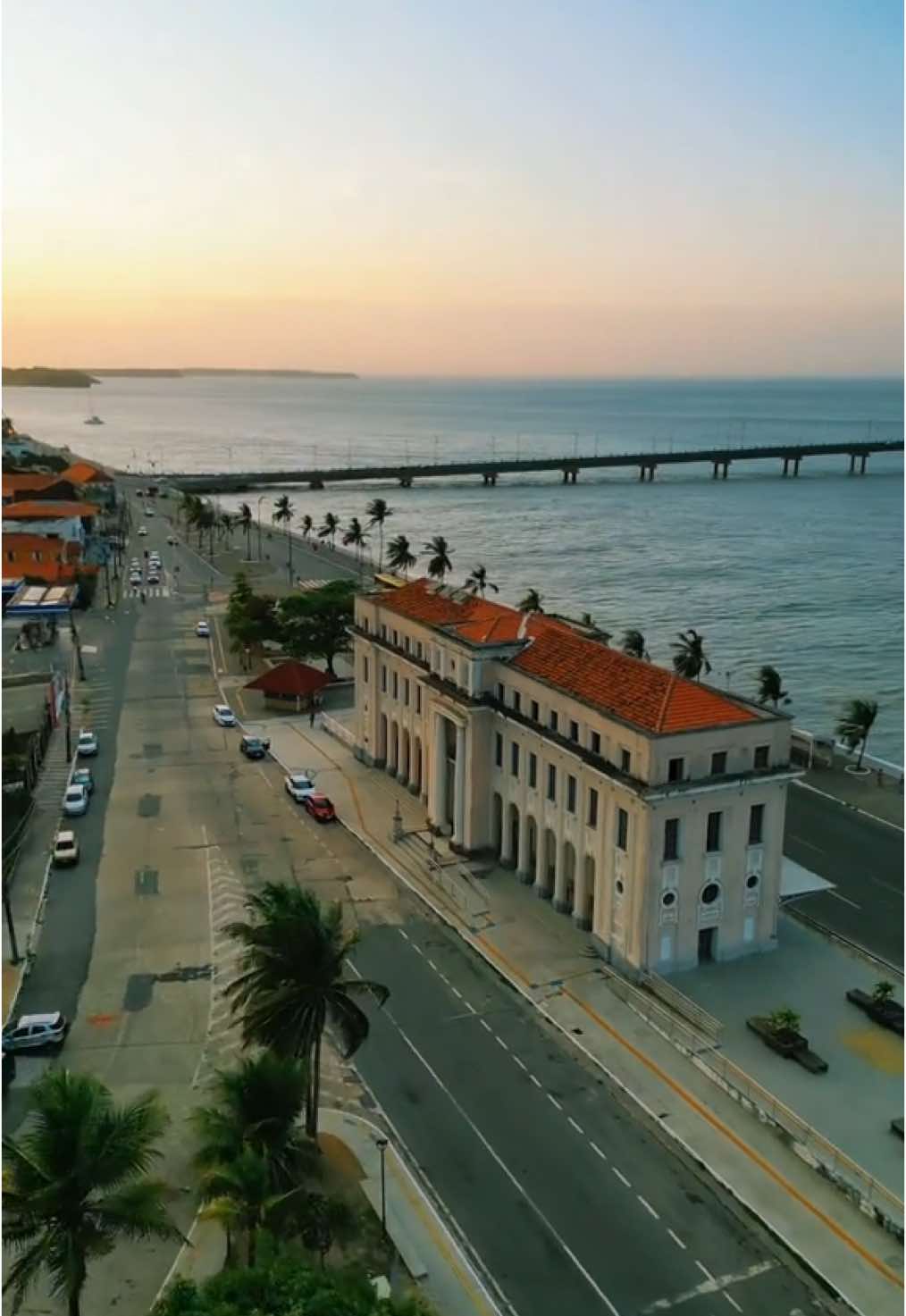 Av. Beira Mar - Ponte São Francisco - São Luís/MA.      #saoluis #maranhão #maranhao #drone #fyp 