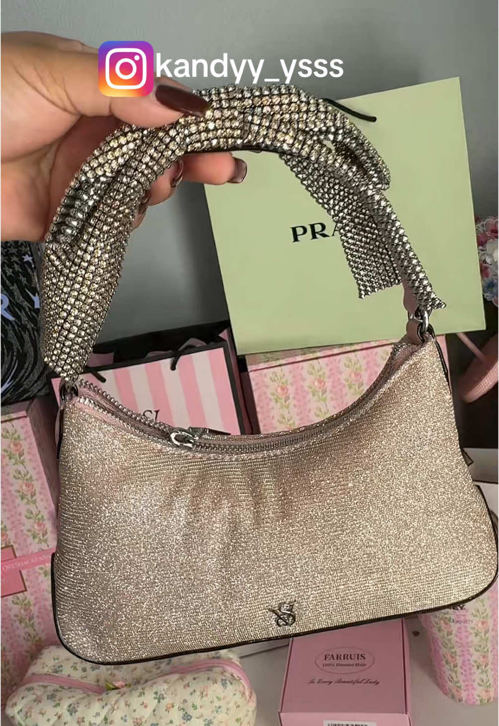 Omg mi favorita fue la bolsa de 🎀 a ti cual te gusto mas ?? @Victoria’s Secret #victoriassecrethaul #shoppinghaul #victoriassecretsale #unboxing #viralcoachbag #latinacontentcreator #latinacontentcreator 