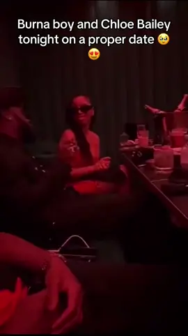Biggest couple Rn 😁👸👑 #chloebailey #burnaboy #viral #nigeriantiktok🇳🇬 #viralvideo #american 
