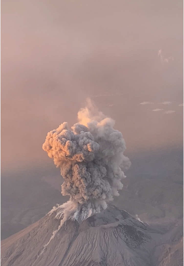 🇬🇹Volcan Santiaguito📍 #volcansantamaria #xela #guate #santiaguito #erupcionvolcanica #xelaju #xelaju #quetzaltenango #Hiking #guatemala🇬🇹 #diciembre 