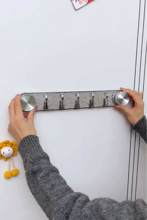 This high-looking row hook is real-life and does not require glue or nails. It is very practical to install in many places #freepunchhook #storageorganizing #RowHook