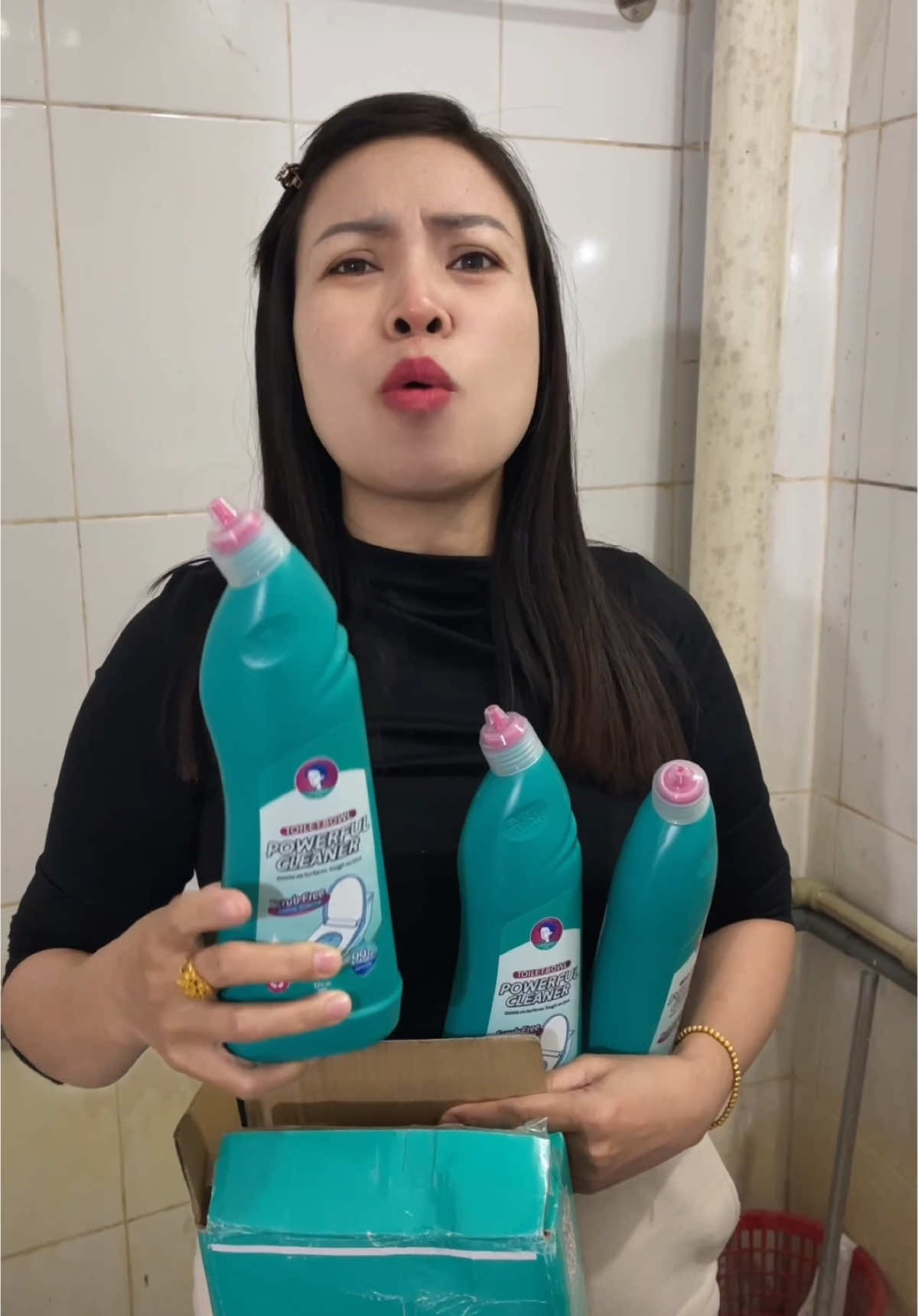 Nước tẩy rửa nhà vệ sinh , tẩy rửa bồn cầu #nuoctayruadanang #nuoctayruaboncau#nuoctayrua #nhacuadoisong #hahienhoa1 #xuhuong #thinhhanh #tienichgiadinh 