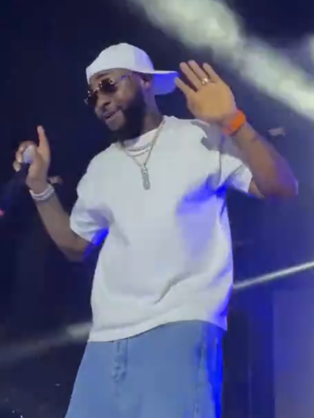 A pure hard worker: Davido's private jet landed in Nigeria roughly one hour ago after fast trip to 3 countries, and he's immediately at another show in Lagos performing energetically! ... ... #davido 