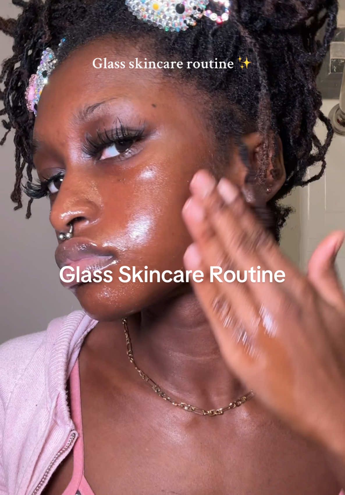 Glass skincare routine that’ll have your skin glowing ✨ this Anua Ultimate skincare routine kit is on sale rn!!! #glasskin #glassskinroutine #skincare #skincareroutine #koreanskincare #anua #glowingskin #darkspots #radiantskin #skincaretiktok #skincaretip #skincarecommunity #doublecleansing 