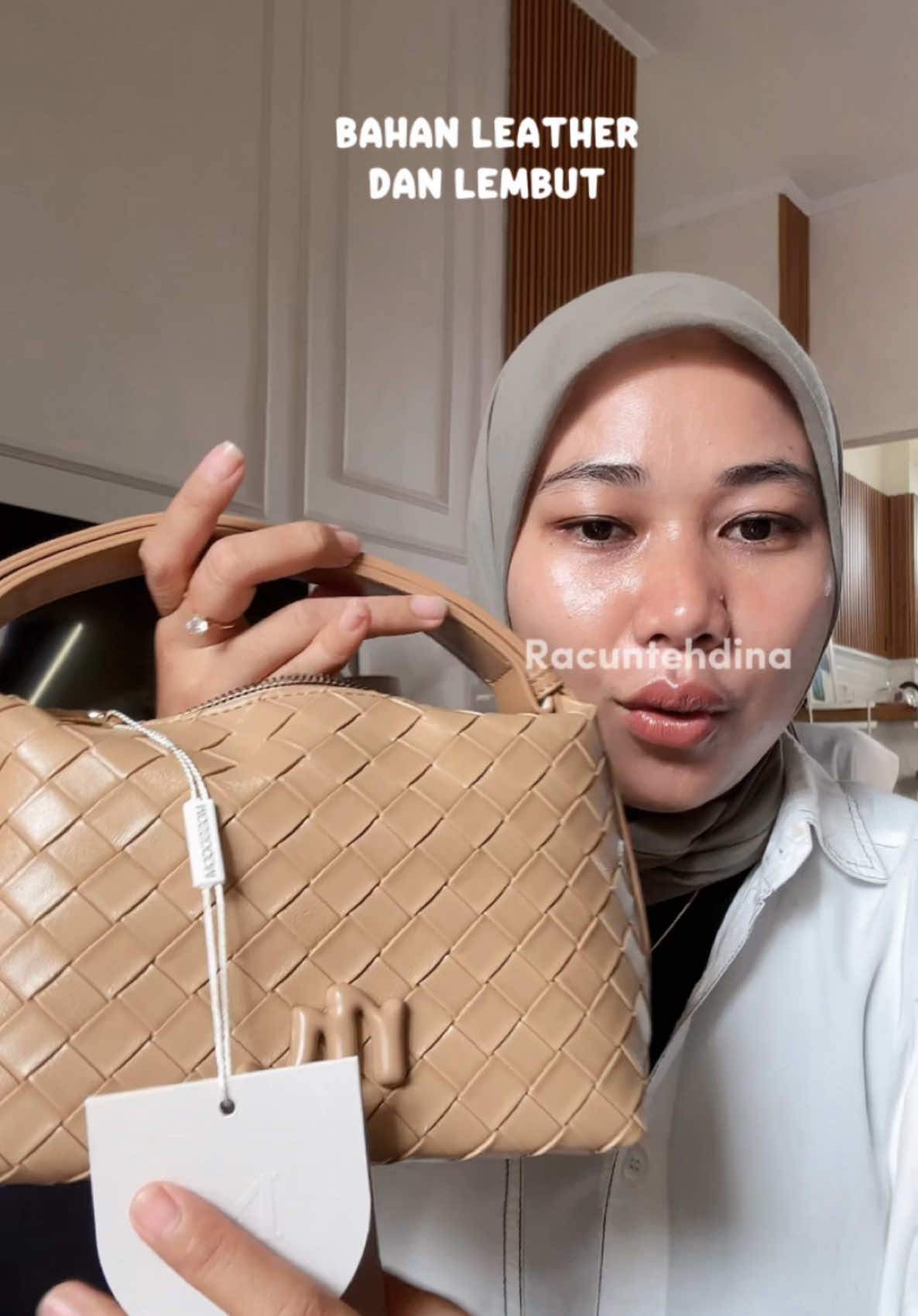 Tas lokal yang cakep pol #tas #taswanita #mossdoom #dinariaprizani 