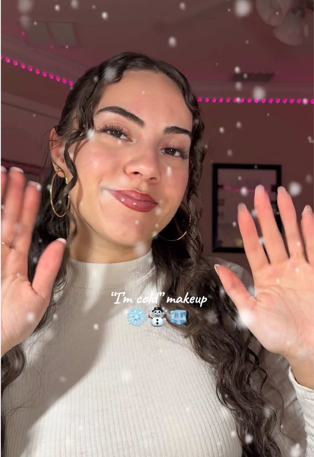 2nd time trying #imcoldmakeup and i love this lip combo😍 @sofia🌺  @Maybelline NY @e.l.f. Cosmetics @r.e.m. beauty @ONE SIZE BEAUTY @Rare Beauty @L’Oréal Paris #imcoldmakeuplook #coldmakeup #naturalglowymakeup #glowyblush #glowyskinroutine #glowymakeuplook #latinamakeuplook #pinklipcombo #lipcombos #imcoldlipcombo #coldblush #cutecurlyhairstyles #curlyhalfuphalfdown 