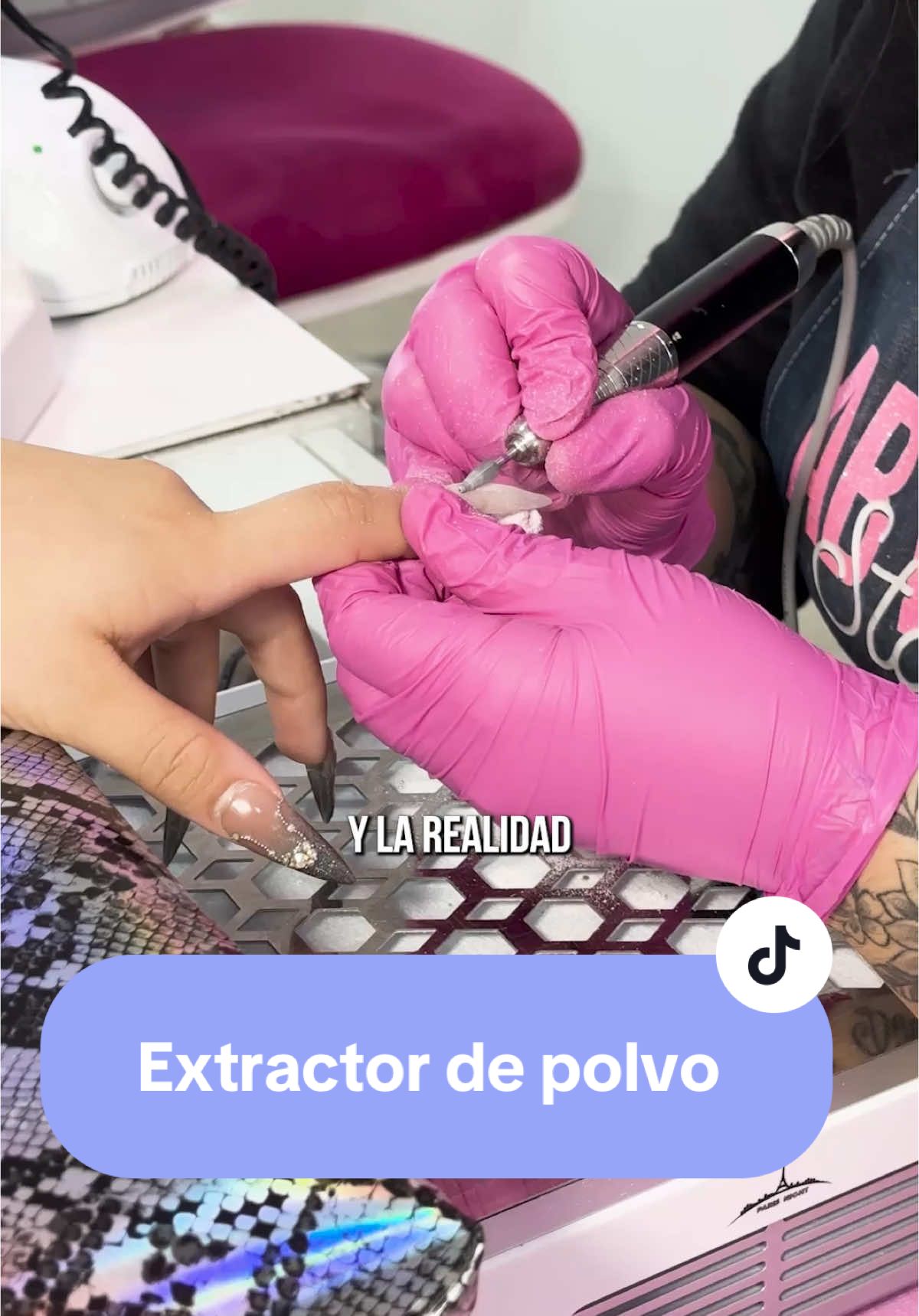 Todas las manicuras deberian tener un buen extractor de polvo y aca te muestro por que 