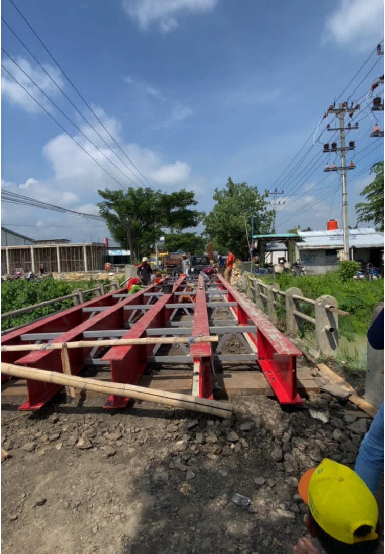 Prosesss pengerjaan jembatan nambuhan  #jembatannambuhan #jembatan #nambuhanpurwodadi #purwodadi #grobogan #infogrobogan 