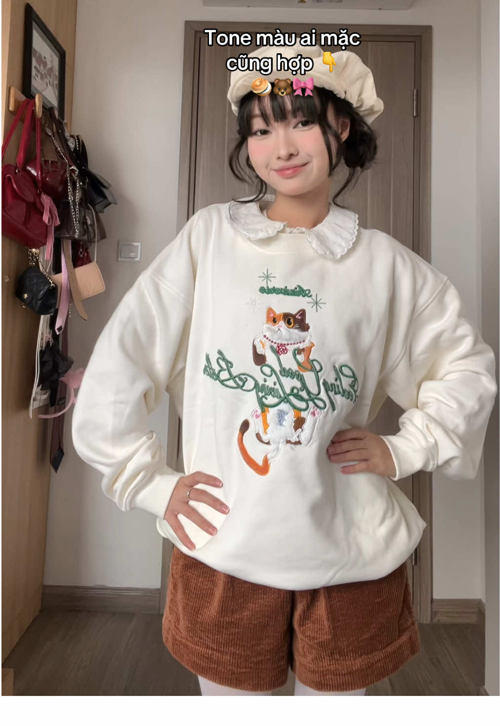 Áo xinh tui mặc match với quàng thượng nhà tui🥰 #aiai #christmasoutfit #OOTD #outfitideas #outfitinspo #christmas #tet #mam_oii #suamackan 